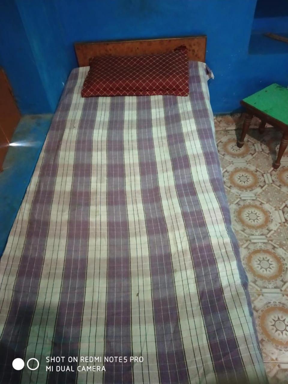 Hotel Yatri Niwas Varanasi Esterno foto